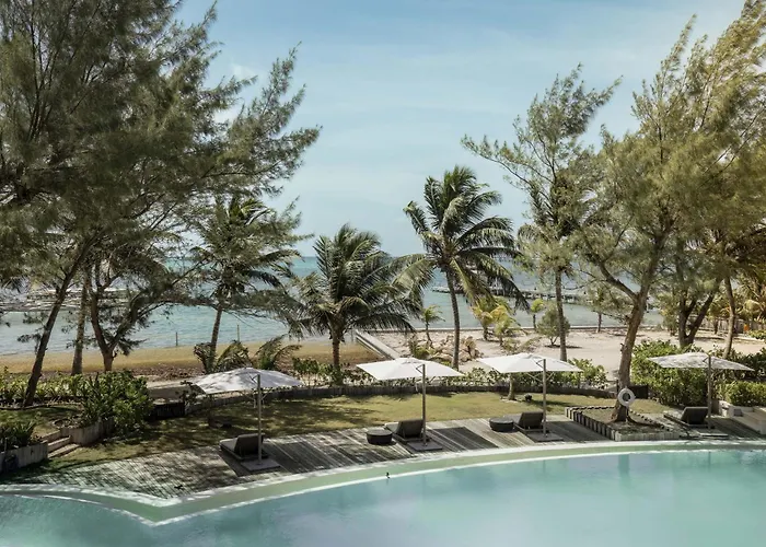Abrazos By Floreo * San Pedro (Ambergris Caye)