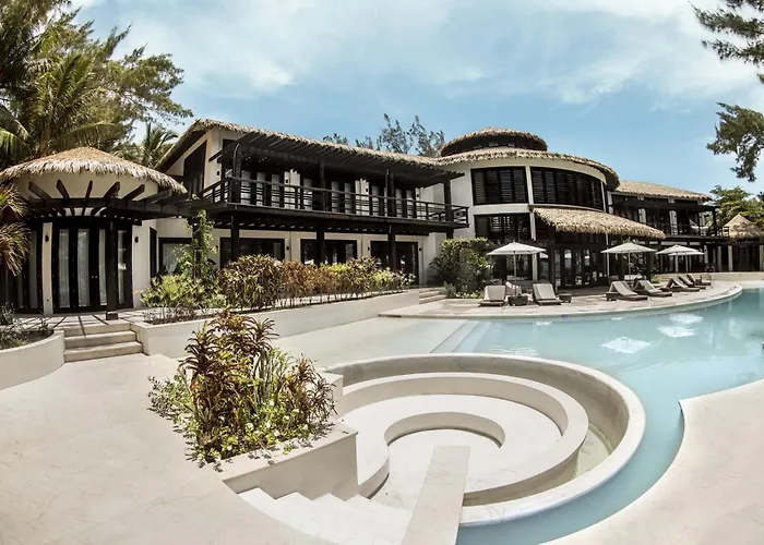 Abrazos By Floreo * San Pedro (Ambergris Caye)